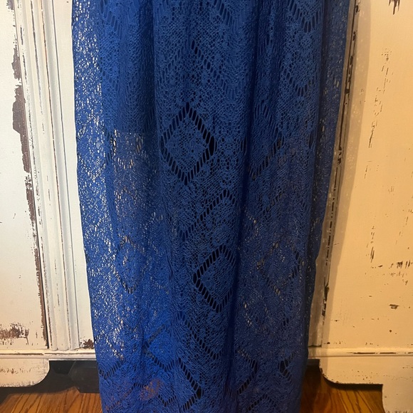 Beautiful long blue lace dress with under slip sheer lace bottom - Picture 14 of 15